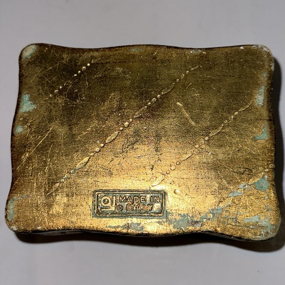 Vintage Italian florentine gold guilded wood trinket box, velvet interior. - Picture 6 of 7